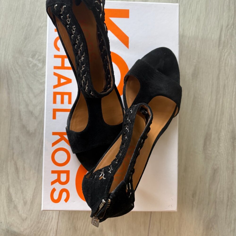 Mickael Kors Pumps - Picture 2 of 5